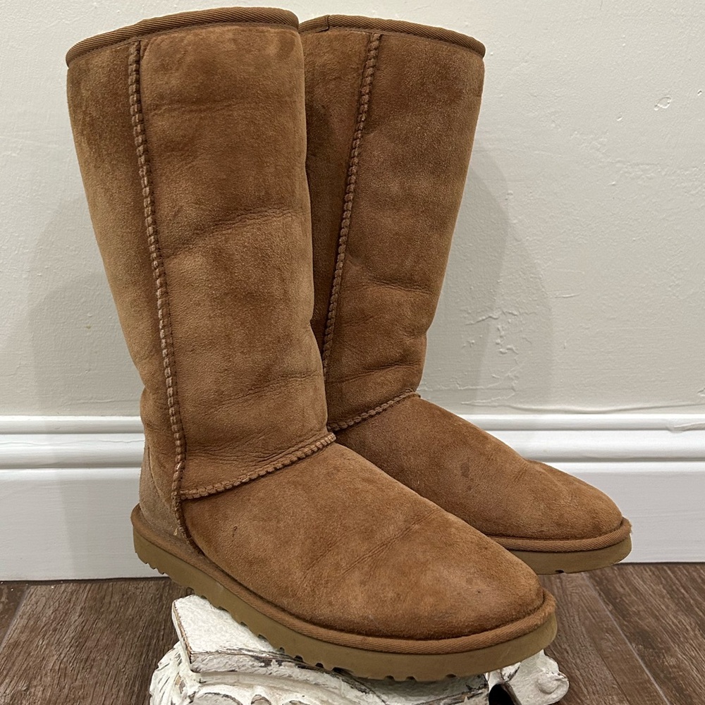 Tall UGG Boots, brown Size 8